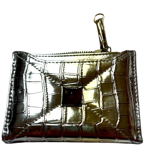 NWT Silver Crocodile-Embossed Women's WALLET - Picture 1 of 6